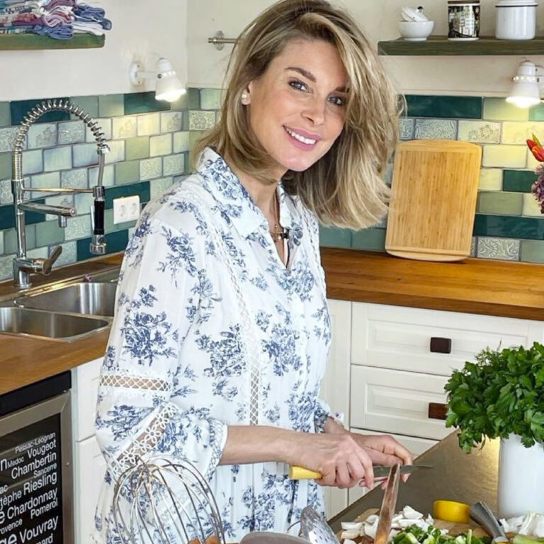 Claudelle Deckert Claudelle Deckert